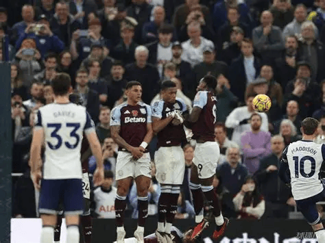 德国杯今晨再迎强敌,门兴格拉德巴赫造点机会,主帅态度:质疑声仍在,高层口径保持一致的简单介绍 德国杯今晨再迎强敌,门兴格拉德巴赫造点机会,主帅态度:质疑声仍在,高层口径保持一致的简单介绍